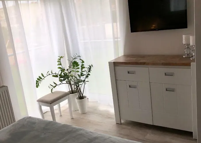 Piec Morz Basen&spa Lägenhet *